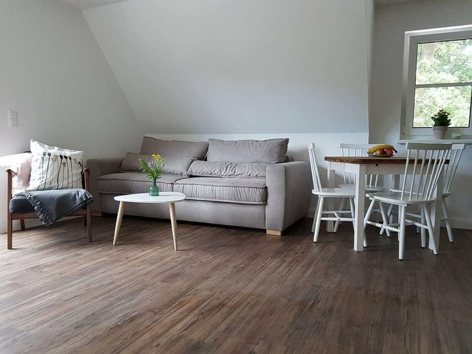 Darsser Strandgut - Haus Ahrenshooper Holz מראה חיצוני תמונה